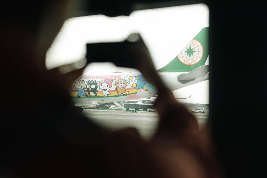 鹿晗拒绝staff帮忙系鞋带 真偶像的风采